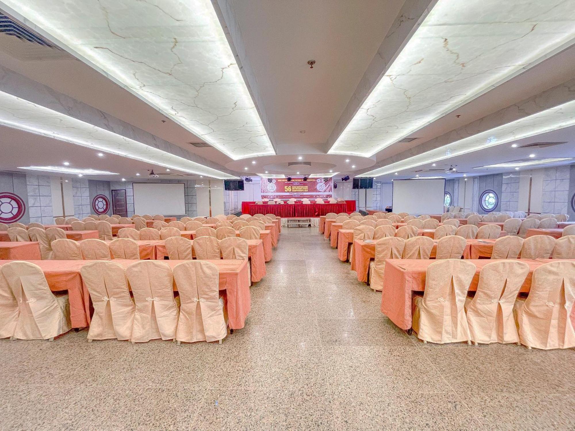 Pacific Palace Hotel Нагоя Екстериор снимка